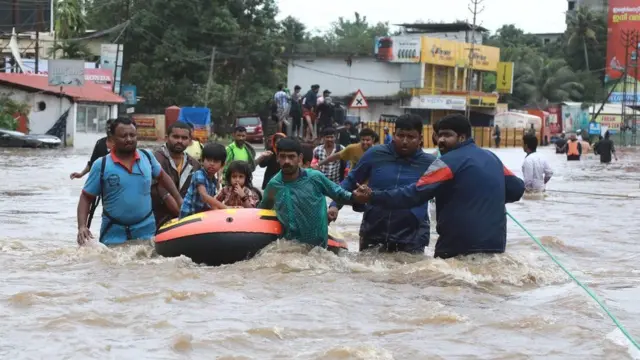 કેરળ પૂરની તસવીર