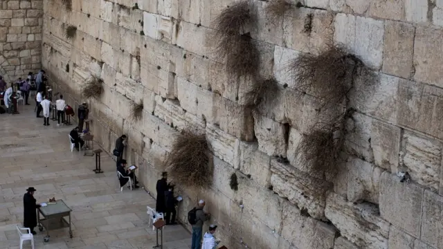 వెయిలింగ్ వాల్