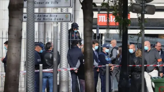 Abashinjacyaha barwanya iterabwoba b'Ubufaransa batangije iperereza