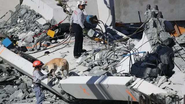 Awọn osisẹ adoola ẹmi nibi awoku afara to ja na