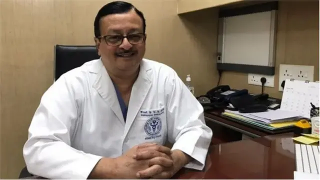 एम्स (AIIMS)मधल्या सर्जिकल ऑन्कॉलॉजी विभागाचे प्राध्यापक डॉ. एस. व्ही. एस. देव