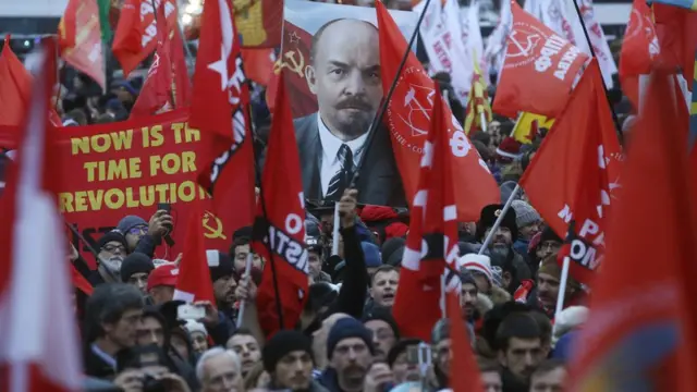 俄罗斯民众举行集会