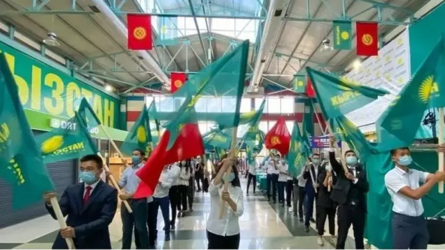 Кыргызстанда расмий каттоодо 259 партия бар.