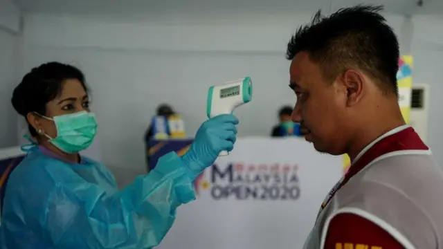 கொரோனா வைரஸ்: சிங்கப்பூரை முந்துகிறதா மலேசியா? - 238 பேருக்கு பாதிப்பு