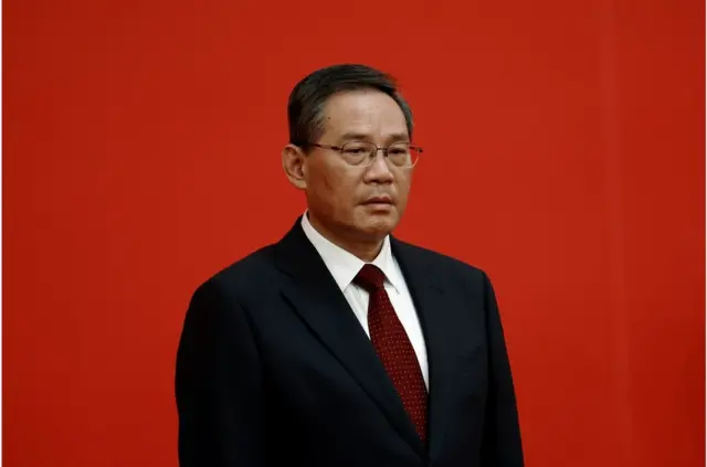 排名第二出場的李強可能會在明年春季全國"兩會"上正式接替李克強，成為中國新一屆總理。