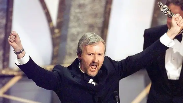 James Cameron quando ganhou um Oscar por Titanic