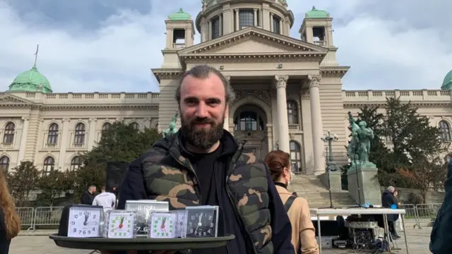 ajcner sa budilnicima