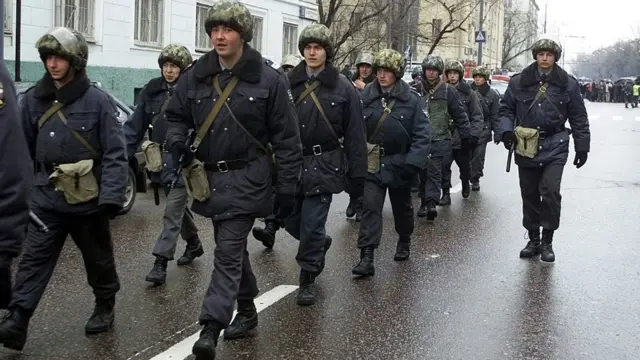 Сотрудники милиции