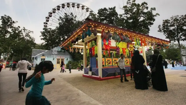 دا ښار د امریکايي 'سېکس فلګ' شرکت له خوا جوړېږي