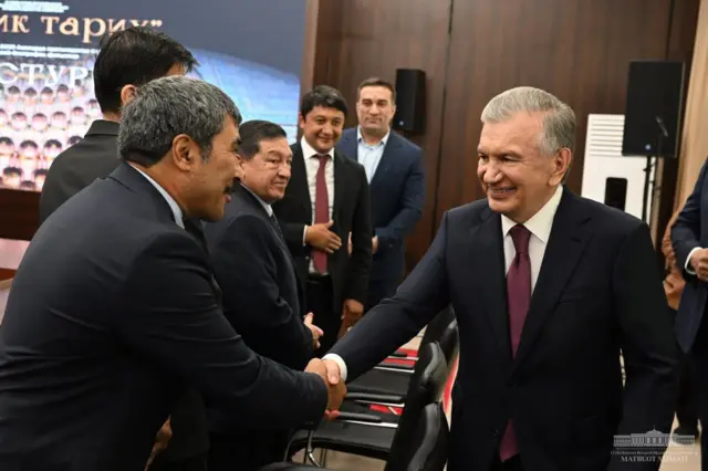 Президент ва санъаткорлар