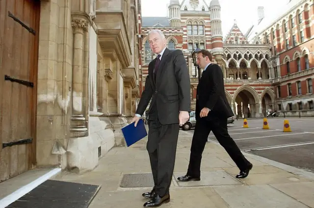 Лорд Хаттон