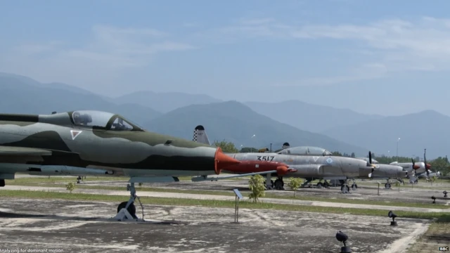 ਫ਼ੌਜੀ ਅਜਾਇਬ ਘਰ ਵਿੱਚ ਕਈ ਹਵਾਈ ਜਹਾਜ਼ਾਂ ਦੀ ਨੁਮਾਇਸ਼ ਲੱਗੀ ਹੈ