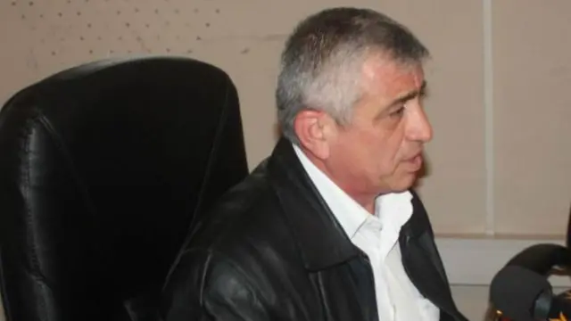 نورالدین محکمف