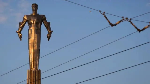 په مسکو کې د ګاګارین په یاد مجسمه