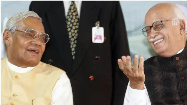 અટલ અડવાણીની તસવીર