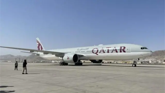 قطر کا کابل میں جہاز