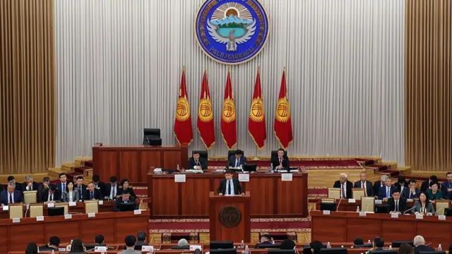 Өкмөттүн 2017-жылдагы отчету Жогорку Кеңеште каралууда