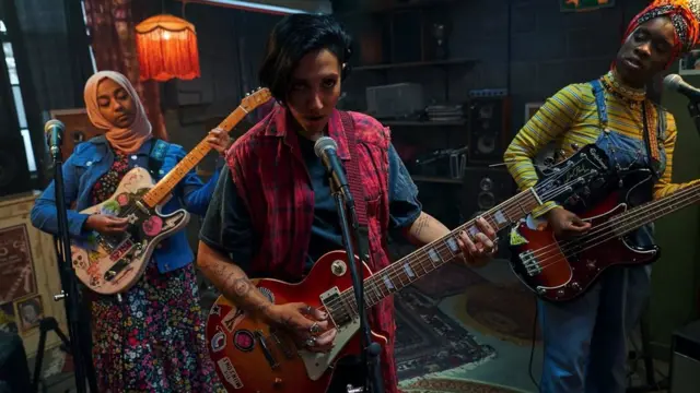 Ми - Lady Parts (We Are Lady Parts)