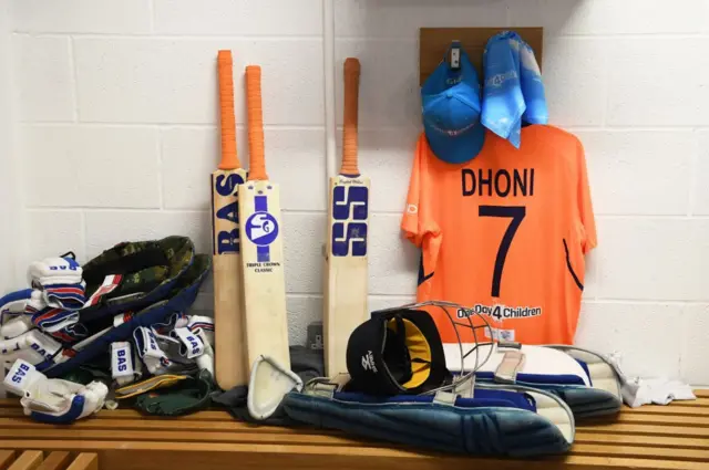 ધોની ની કિટ