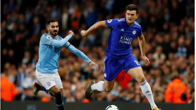 Gundogan akikabiliana na Magwire