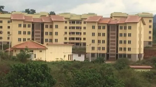 Une cité au Cameroun