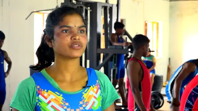 బాలికలు రెజ్లింగ్