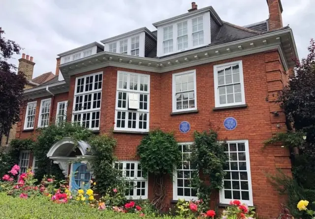 ફ્રૉઇડ મ્યુઝિયમ લંડનના હૅમ્પ્સ્ટેડના એ જ મકાનમાં છે જ્યાં તેઓ રહેતા હતા