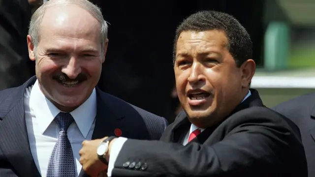 Lukashenko y Chávez en La Habana, 2006.
