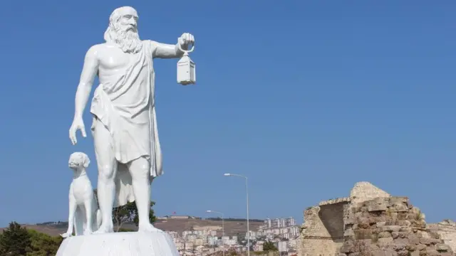 Sinop'taki Diyojen heykeli