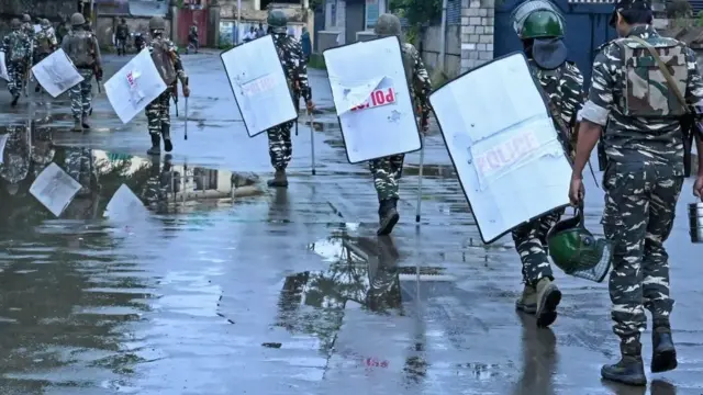 ஸ்ரீநகரில் தற்போது என்ன நிலைமை? பக்ரித் பண்டிகை கொண்டாட்டம் நடைபெறுமா?