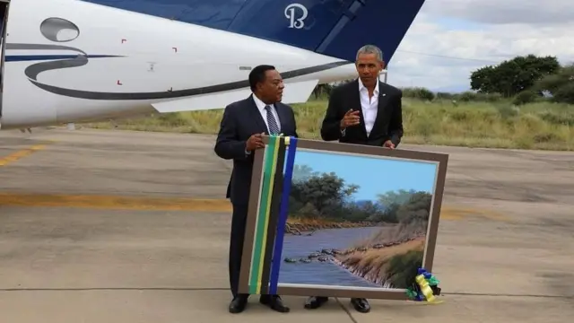 Zawadi ya Magufuli kwa Obama