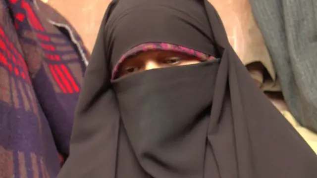 निसार अहमद ख़ान, आसिया