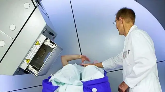 پروٹون بیم تھراپی