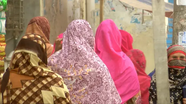 বাংলাদেশে বিবাহিত নারীদের বেশিরভাগই স্বামীর নির্যাতনের বিরুদ্ধে সহজে মুখ খোলেন না।