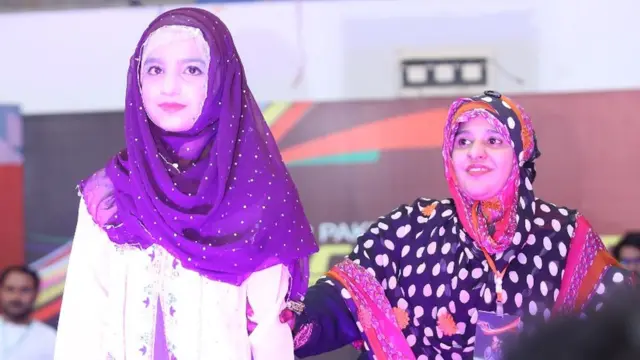 پېښور کې د معلولينو نندارتون