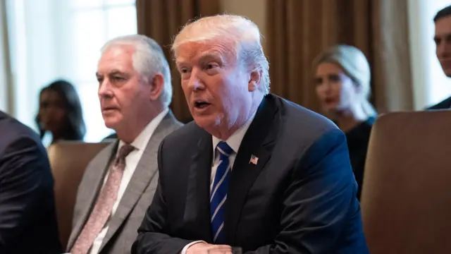 Tổng thống Donald Trump và Ngoại trưởng Rex Tillerson tại buổi họp báo hôm 20/11