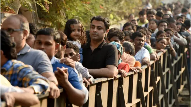Crowds line up in Mumbai