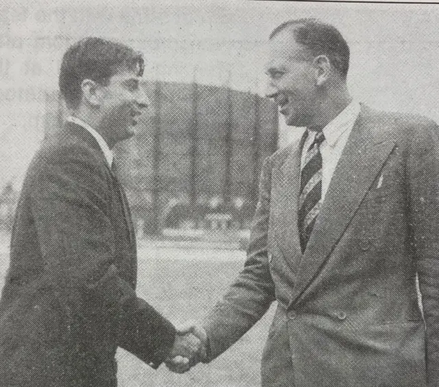 فضل محمود، ایلف گورو