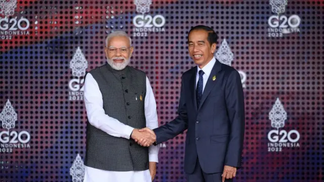 मोदी और जोकोव विडोडो