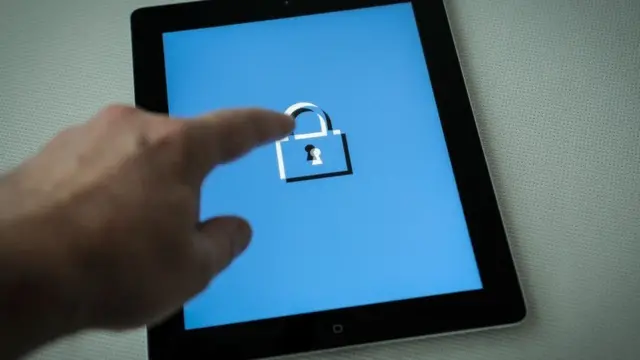 వాట్సాప్, హ్యాకింగ్