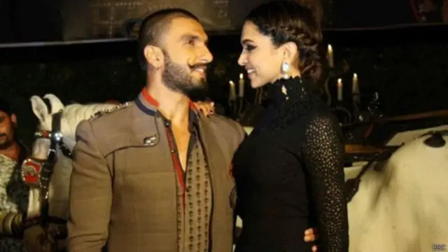 રણવીર સિંહ અને દીપિકા પાદુકોણનો ફોટો