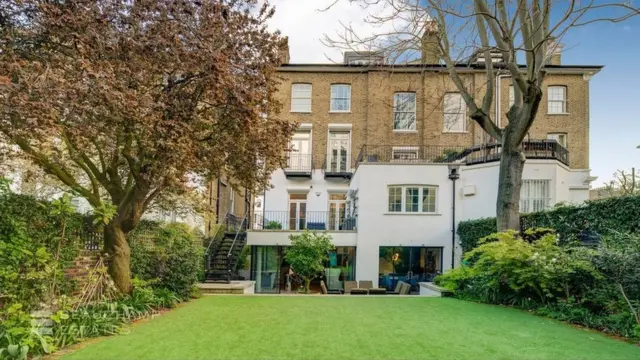 द लिटल बॉल्टन्स