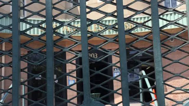 Fachada de Los Angeles Mission, en Los Ángeles