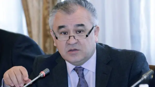 Өмүрбек Текебаев, саясатчы