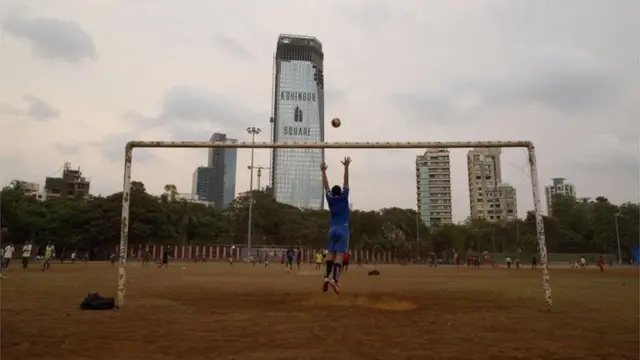 महाराष्ट्र के दादर में शिवाजी पार्क