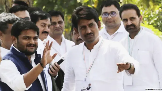 હાર્દિક પટેલ તથા અલ્પેશ ઠાકોરની તસવીર