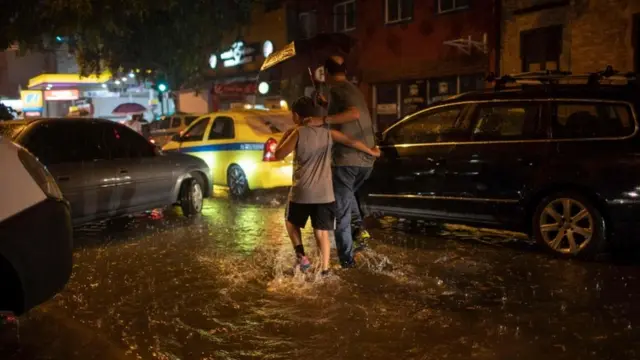 Chuva alaga ruasesporte bet ao vivoBotafogo no Rioesporte bet ao vivoJaneiro