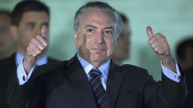 O presidente Michel Temer deixa hospital após passar por sondagem vesicalaposta minima double blazealívio por vídeo