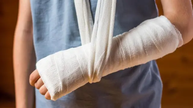 kemik kırılması sümük qırılması sümüklərdə kalsium çatışmazlığı