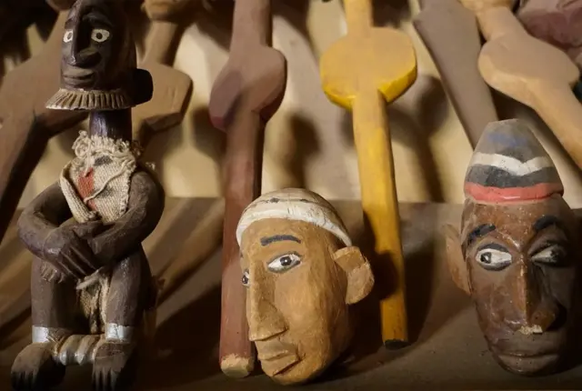 A collection of marionette heads